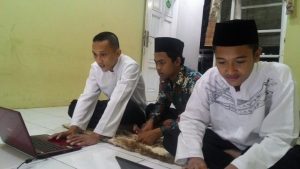 pengurus BTQ BI sedang belajar menulis di website