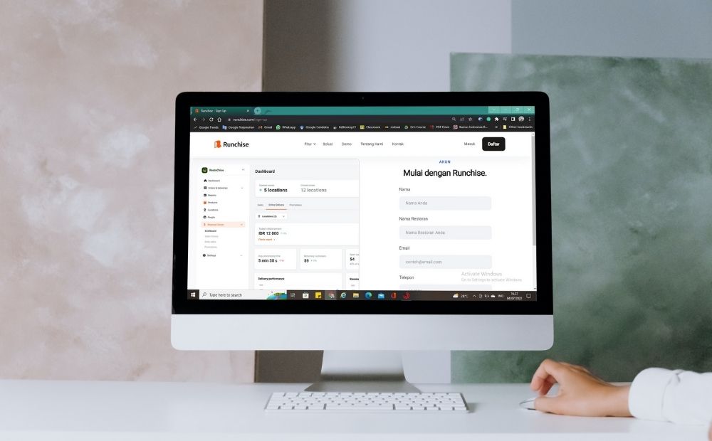 Mengelola Trafik Tinggi dengan Mudah menggunakan Hosting Awan (Cloud Hosting) Mengelola Trafik Tinggi dengan Mudah menggunakan Hosting Awan (Cloud Hosting)